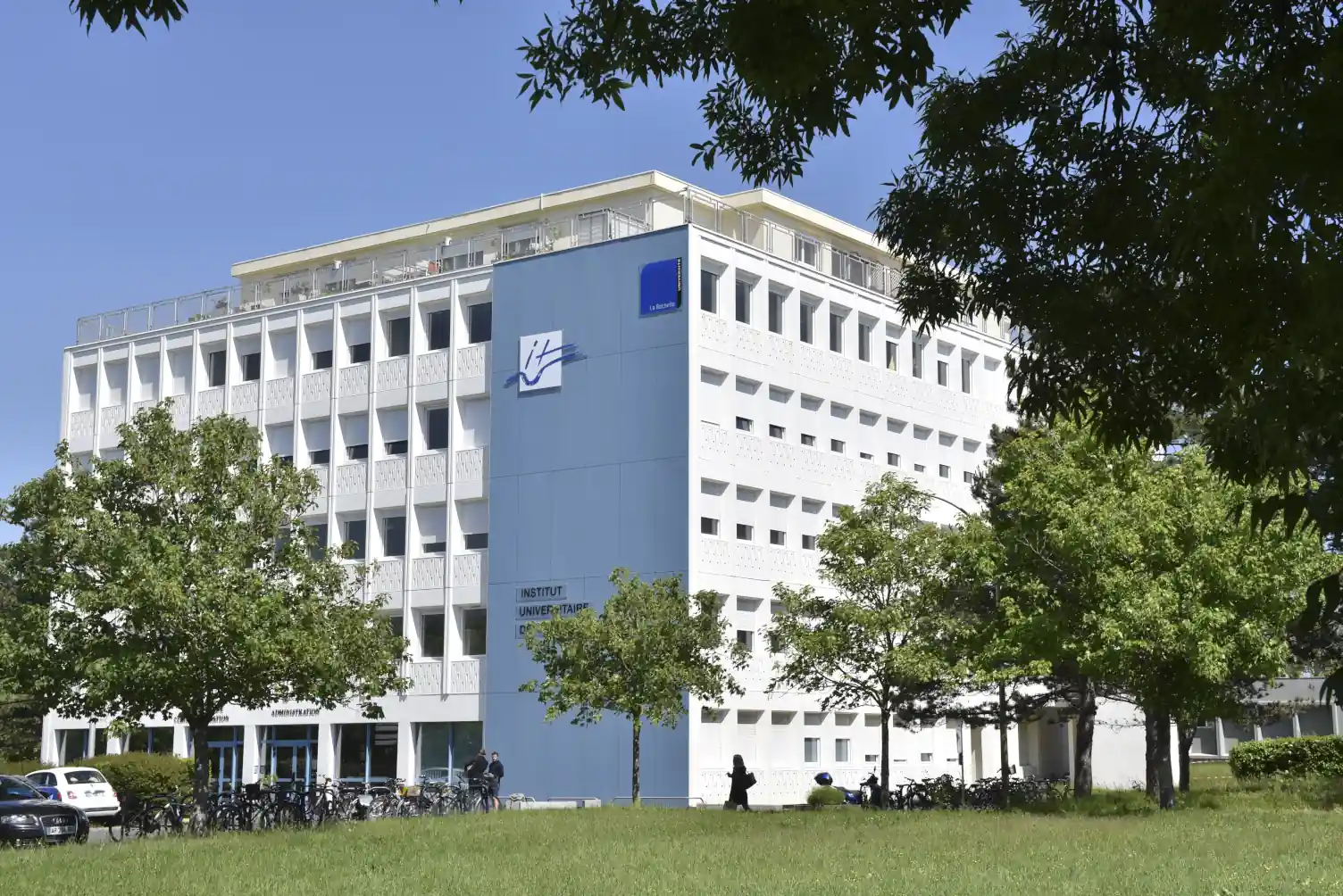 BUT Informatique, IUT de La Rochelle BUT Informatique, IUT de La Rochelle